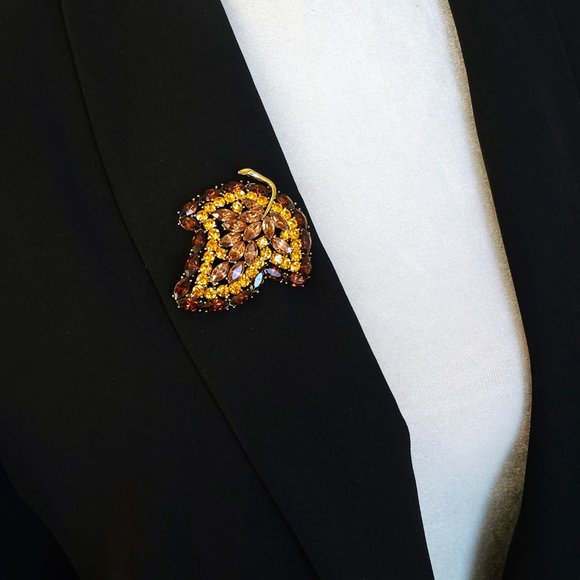 Vintage Rhinestone Leaf Brooch & Earring Set - Picture 6 of 8